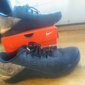 Women's Nike Metcon 5 size 8.5